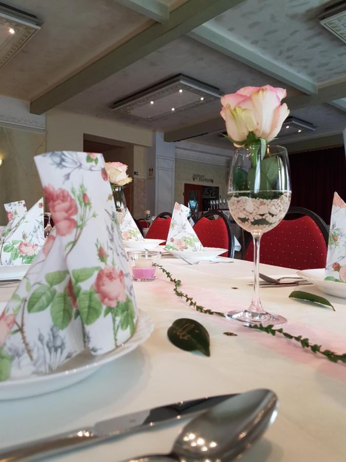 Hotel & Restaurant Beckmanns Winzerhaus Urbar  Екстер'єр фото