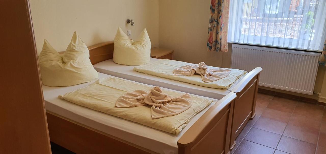 Hotel & Restaurant Beckmanns Winzerhaus Urbar  Екстер'єр фото