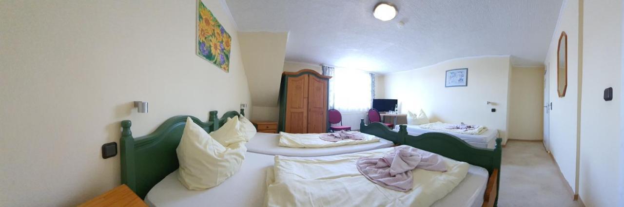 Hotel & Restaurant Beckmanns Winzerhaus Urbar  Екстер'єр фото